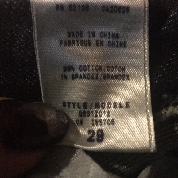 Nwot women’s Guess Jeans - Picture 7 of 8